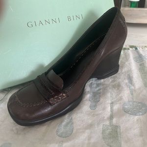 90s wedge loafer - 8.5 brown by Gianni Bini